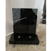 Liblikas ja roosid peakivi